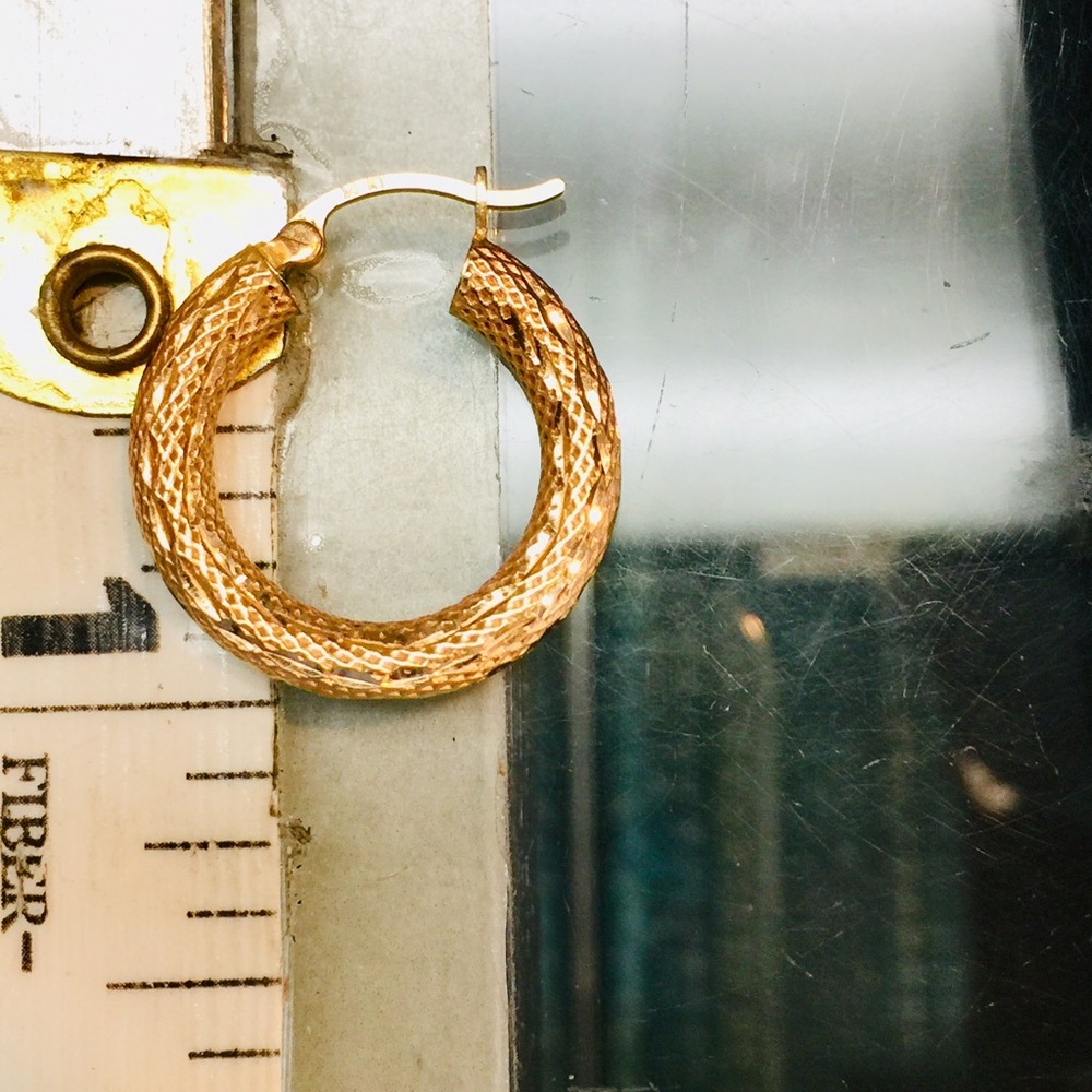 14k Diamond cut Hoop Earrings - Picture 5 of 7